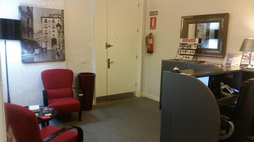 מדריד Hostal Montecarlo מראה חיצוני תמונה