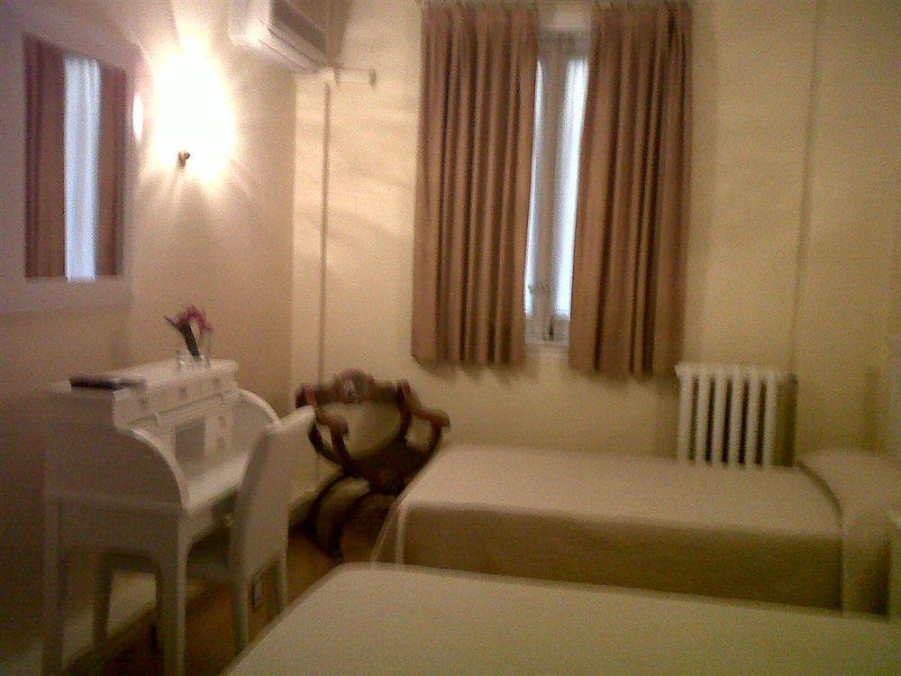 מדריד Hostal Montecarlo מראה חיצוני תמונה