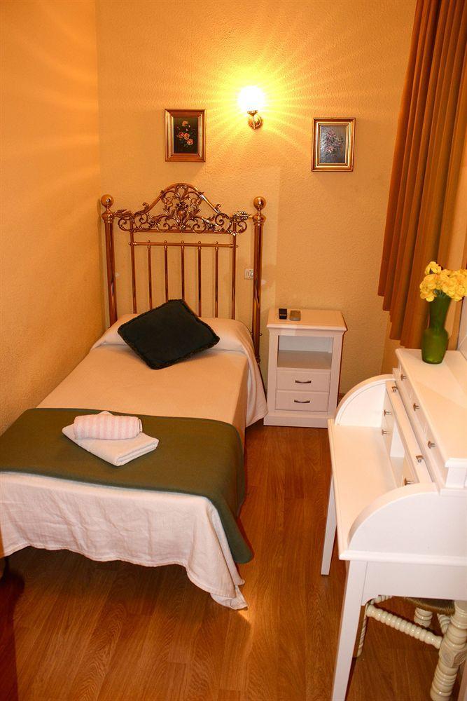 מדריד Hostal Montecarlo מראה חיצוני תמונה