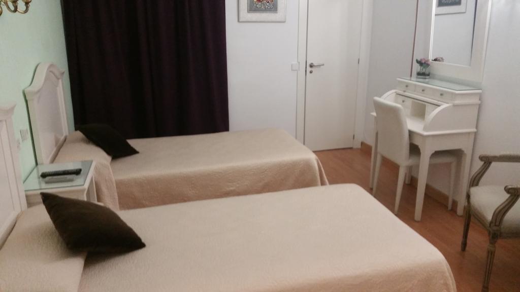 מדריד Hostal Montecarlo מראה חיצוני תמונה