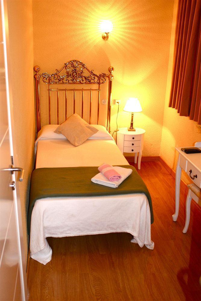 מדריד Hostal Montecarlo מראה חיצוני תמונה
